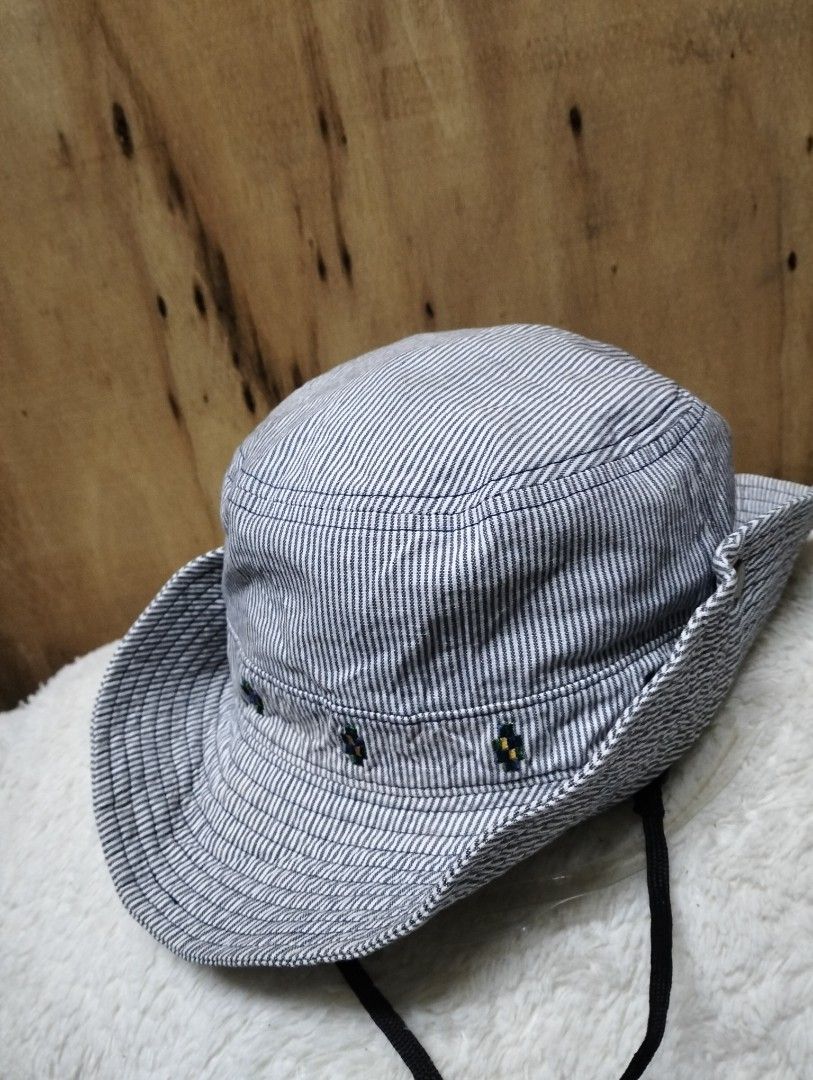 Edwin buket hat bertali (Category: Cap & Hats) located in Kuala Perlis. Submitted by hafizzzzzzs (Listing ID 1449650859, Image 2). Description: Edwin buket hat bertali size dewasa M/L size on tags _57.5cm good condition 9/10 original item.