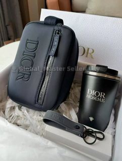 (Category: ) located in . Submitted by fashion.luxe (Listing ID 1449625251, Image 1). Description: .