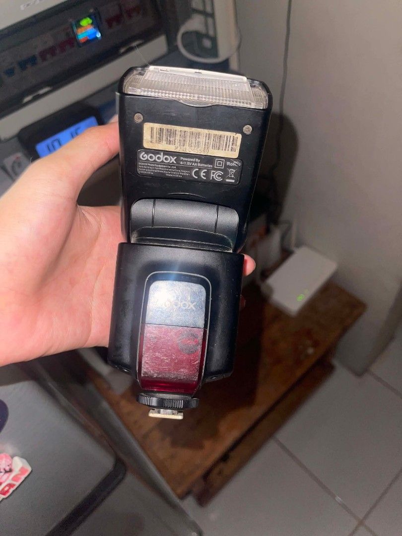GODOX TT600 (Category: Flashes) located in San Pedro. Submitted by good-finds (Listing ID 1449673090, Image 1). Description: Godox tt600 working minor scratches due to usage in good condition drop offer.