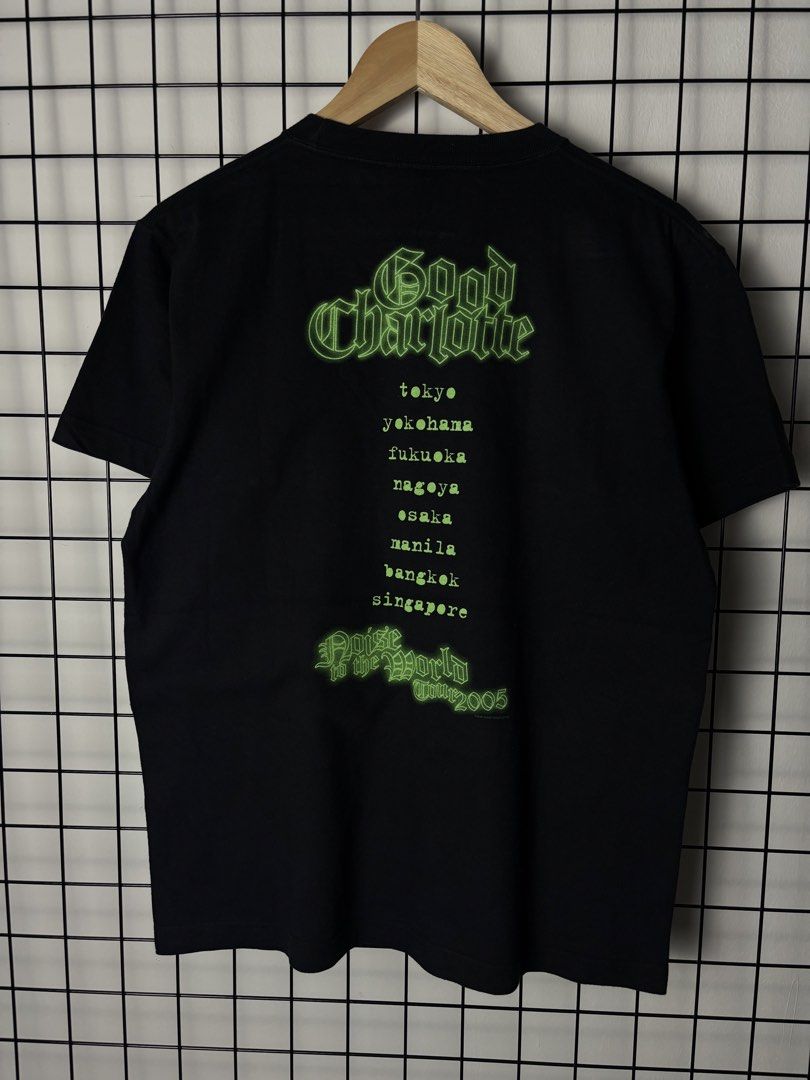 good charlotte tshirt (Category: Tshirts & Polo Shirts) located in Padang Serai. Submitted by paktamkacamata (Listing ID 1449706194, Image 2). Description: Warna - hitam Condition - GOOD USED ‼️ saiz - M pit-20.5 inch length-27 inch SEBELUM MEMBELI BOLE TENGOK GAMBAR DI ATAS SEBARANG PERTANYAAN BOLEH PM ITEM BUNDLE LIKE NEW ‼️.