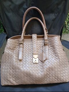(Category: ) located in . Submitted by ckealia (Listing ID 1449554362, Image 1). Description: .