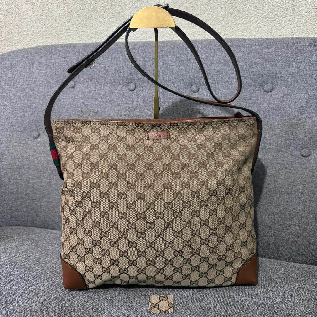 GUCCI SHERRYLINE CROSSBODY BAG (Category: Luxury Bags & Wallets) located in Claveria. Submitted by jhunaceeeeee (Listing ID 1449612981, Image 1). Description: 💯Authentic No inclusion Moneyback if fake.