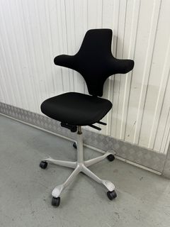 (Category: ) located in . Submitted by office.chair.seller (Listing ID 1449539045, Image 1). Description: .
