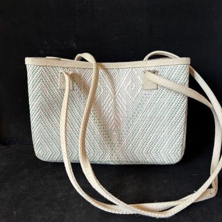 (Category: ) located in . Submitted by shop_sarisari (Listing ID 1449601512, Image 1). Description: .