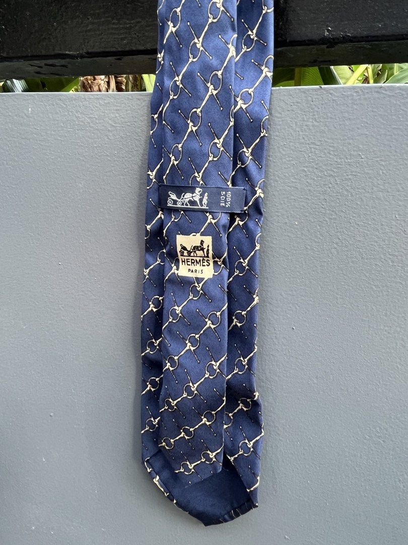 Hermes Necktie 1000% Silk (Category: Luxury Accessories) located in Manila. Submitted by thevintage90_sretro. (Listing ID 1449644048, Image 2). Description: Hermes Necktie 1000% Silk Made in France Legit DM.