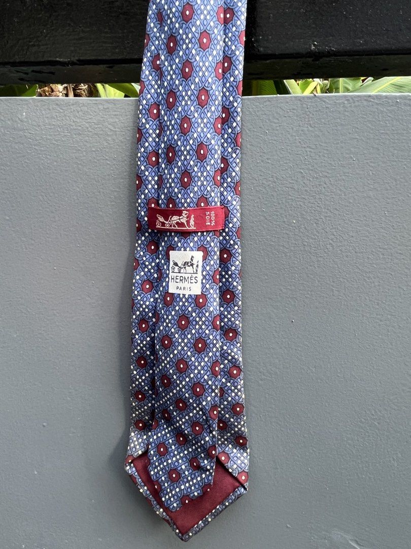 Hermes Necktie 1000% Silk (Category: Luxury Accessories) located in Manila. Submitted by thevintage90_sretro. (Listing ID 1449644292, Image 2). Description: Hermes Necktie 1000% Silk Made in France Legit DM.