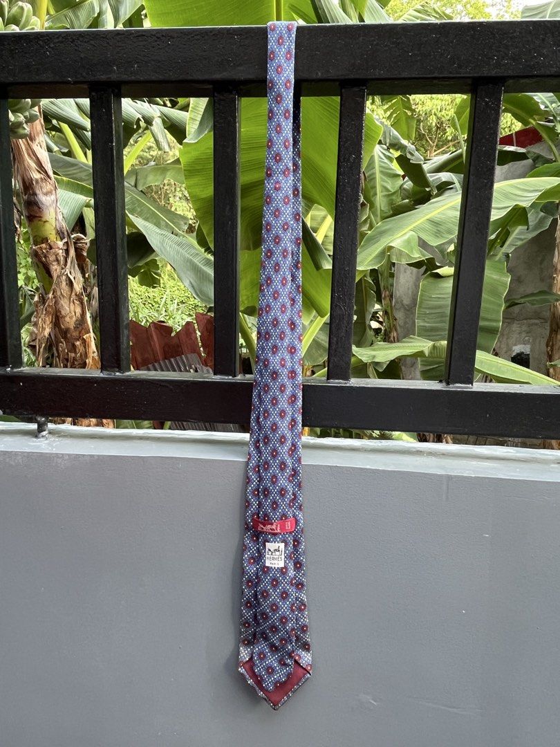 Hermes Necktie 1000% Silk (Category: Luxury Accessories) located in Manila. Submitted by thevintage90_sretro. (Listing ID 1449644292, Image 1). Description: Hermes Necktie 1000% Silk Made in France Legit DM.