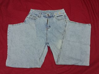 (Category: ) located in . Submitted by walk.walk.fashion.baby (Listing ID 1449724440, Image 1). Description: .