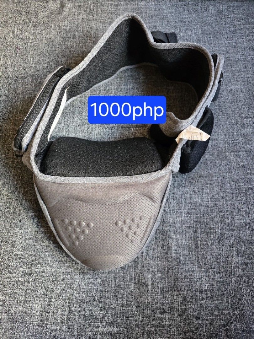 HKAI Baby Carrier Hip Seat (Category: Carriers & Slings) located in Quezon City. Submitted by bon00 (Listing ID 1449615079, Image 3). Description: - Grey HKAI baby carrier with hip seat - Padded waist belt for maximum comfort - Multiple pockets for convenient storage - Zippered compartment on the hip seat - Allows for hands-free carrying of your baby - Simple and adjustable for easy use.