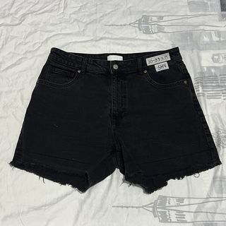 (Category: ) located in . Submitted by b5closet (Listing ID 1449736441, Image 1). Description: .