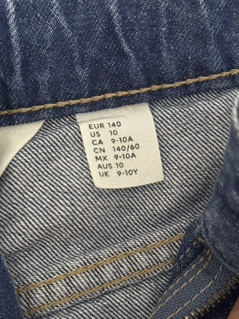 H&M Jorts Denim 9-10yo Shorts (Category: Other Bottoms) located in Santa Rosa. Submitted by dosequince (Listing ID 1449700757, Image 3). Description: .
