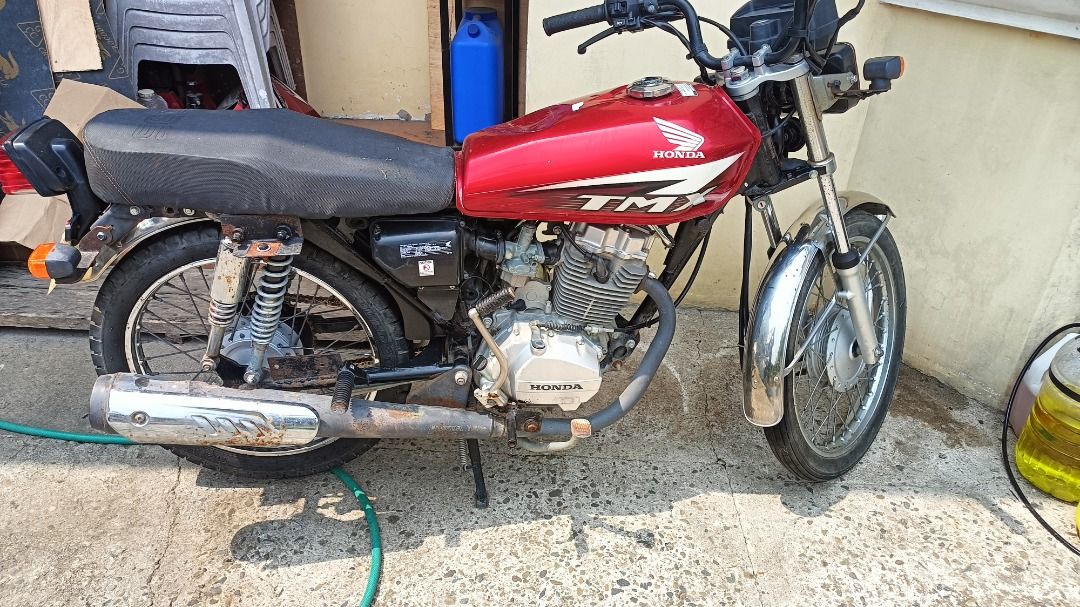 Honda TMX 125 Motorcycle (Category: Motorbikes for Sale) located in Caloocan City. Submitted by jayple (Listing ID 1449545117, Image 1). Description: 2019 Honda TMX 125 17,1xx. odo. change oil, new battery, new spark plug. issue: missing right side mirror, dent on gas tank. last reg 2023. 25k (neg) Fairview/North Caloocan .