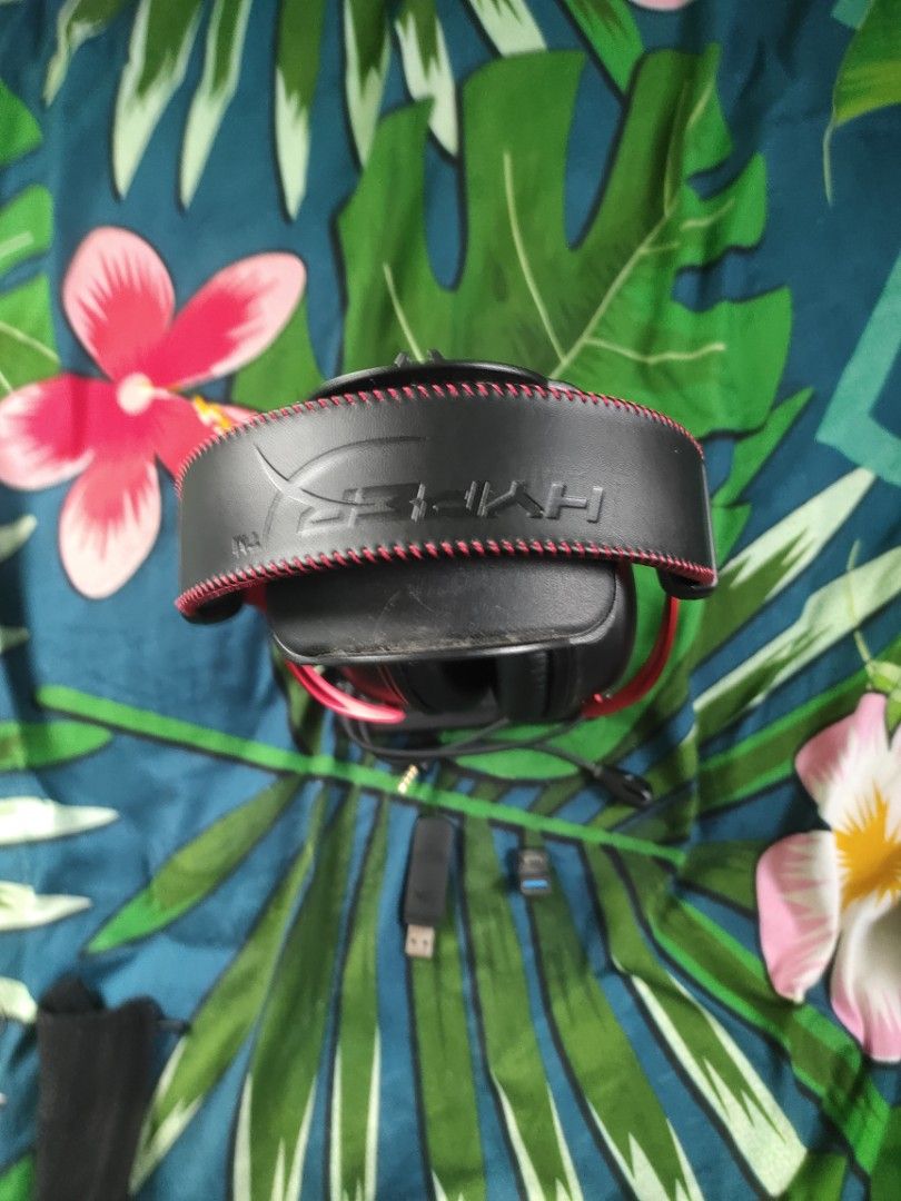 HyperX Cloud II Wireless (Category: Headphones & Headsets) located in Pasig City. Submitted by gold_eagle1 (Listing ID 1449636449, Image 2). Description: HyperX Cloud 2 Wireless for sale Price: 2.7k Bought last January 2025 in Datablitz for almost 6k Only used 4 or 5 times since may IEM akong laging gamit. Naalibukan lang sa display. 100% walang bakbak sa Headband and Earpads. No box and receipt, natapon na. Includes original HyperX cable, HyperX