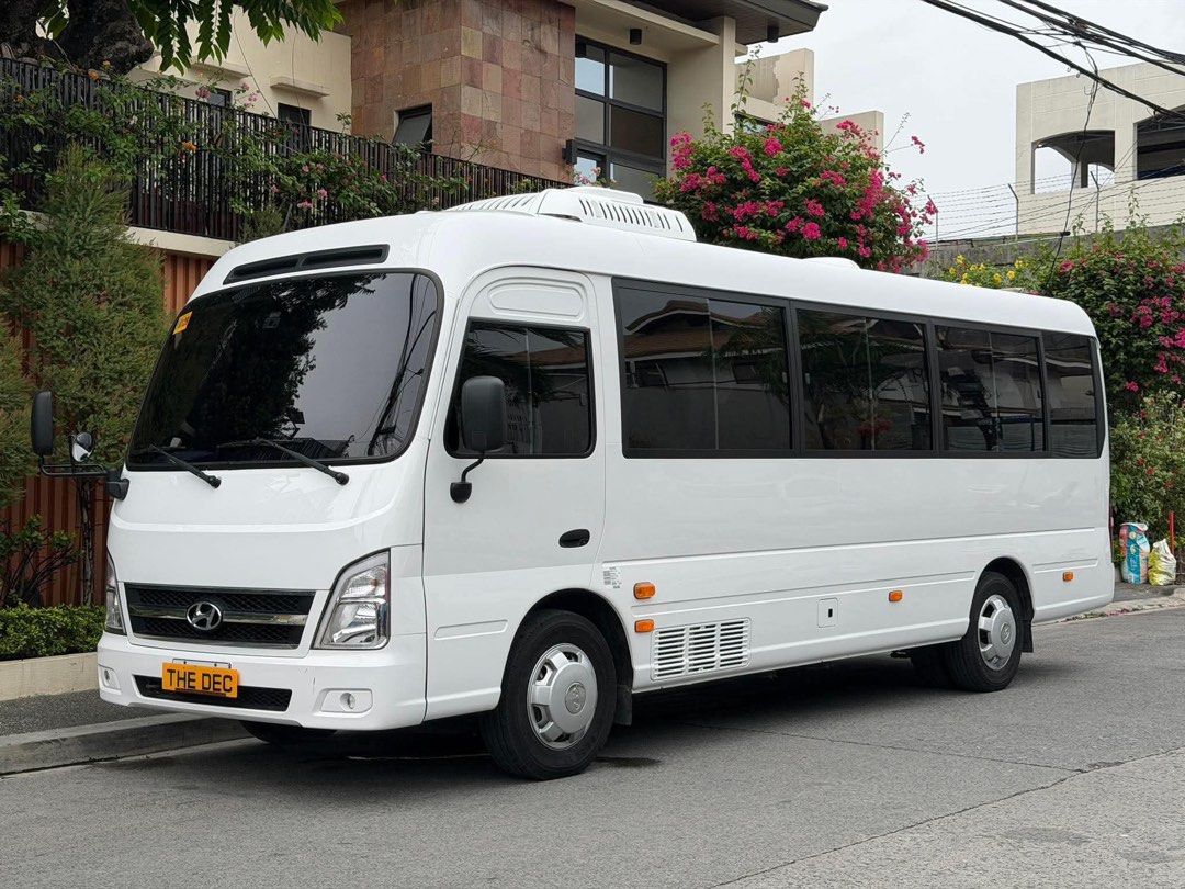 Hyundai County M/T Manual (Category: Used Cars) located in Manila. Submitted by quality_cars (Listing ID 1449579446, Image 2). Description: FOR SALE - Guaranteed Best Buy! ✅ Brand: Hyundai Model: County Year Model: 2023 Model Transmission: Manual Color: White Fuel Type: Diesel Mileage: 3K Legit Mileage Ending Plate: “5” Wednesday Coding MY SELLING PRICE: 2.898m Trade In Ok, Financing Ok All Stock 30 Seater Automatic Door Very Cold AC Very Fresh I