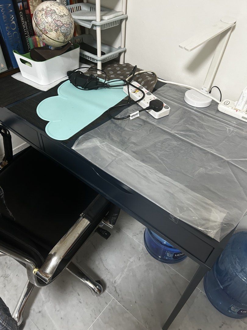 Ikea study table (Category: Tables & Sets) located in Singapore. Submitted by happiness456 (Listing ID 1449663293, Image 2). Description: .