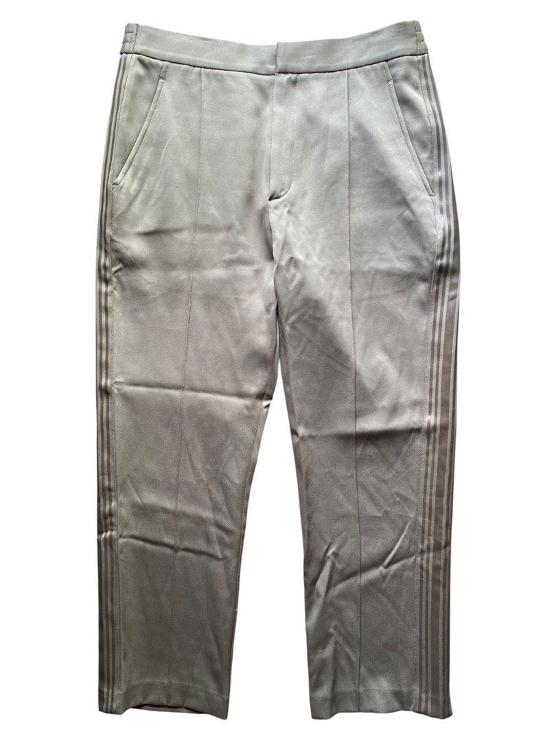 Initial Japan Trouser (Category: Trousers) located in Puerto Princesa. Submitted by rrugsgallery (Listing ID 1449586051, Image 3). Description: Initial Japan Trouser Tagged Size: 32-36 (Dimension) Length: 37 Inseam: 14.5 Leg Opening: 8.3 Condition: Excellent Color rate: 9.6 Flaws: Lightly used Mine: 1,000 -Shipping fee is not yet included. -Tags are already provided judge for yourself. -Color may vary due to lighting..