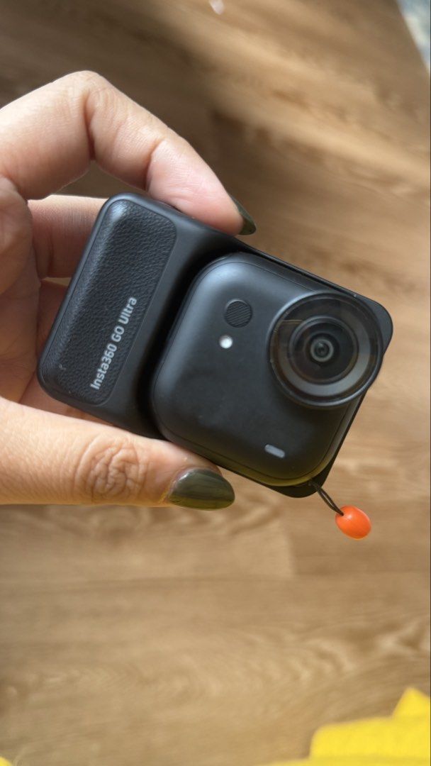 Insta360 go ultra creator bundle (Category: Cases & Sleeves) located in Manila. Submitted by eyaaa (Listing ID 1449548851, Image 1). Description: Complete accessories and box .