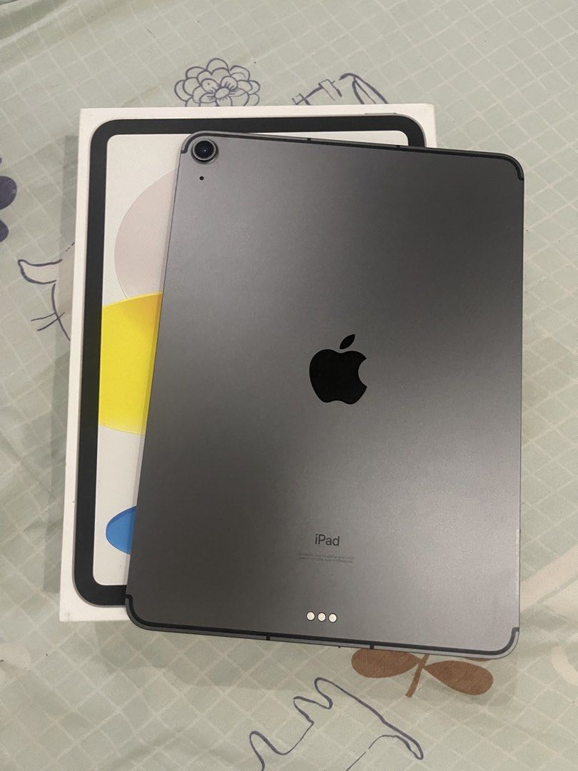 iPad Air 4 + Cellular 64GB (Category: iPad) located in Manila. Submitted by skirtttz (Listing ID 1449657706, Image 2). Description: iPad Air 4 Cellular -64Gb, no issue Personal used for school purposes. I’m the first owner 15k negotiable .