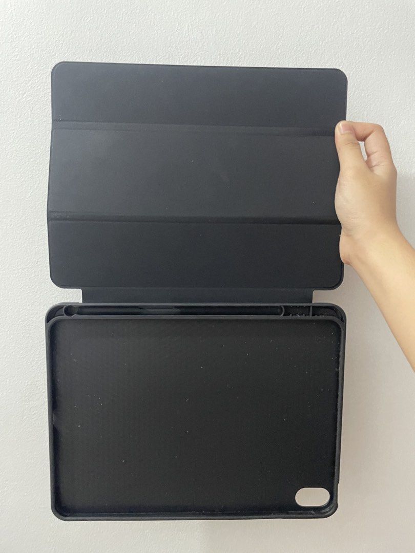 Ipad Air 4 Case (Category: Cases & Sleeves) located in Valenzuela. Submitted by daniruzz (Listing ID 1449635826, Image 3). Description: .
