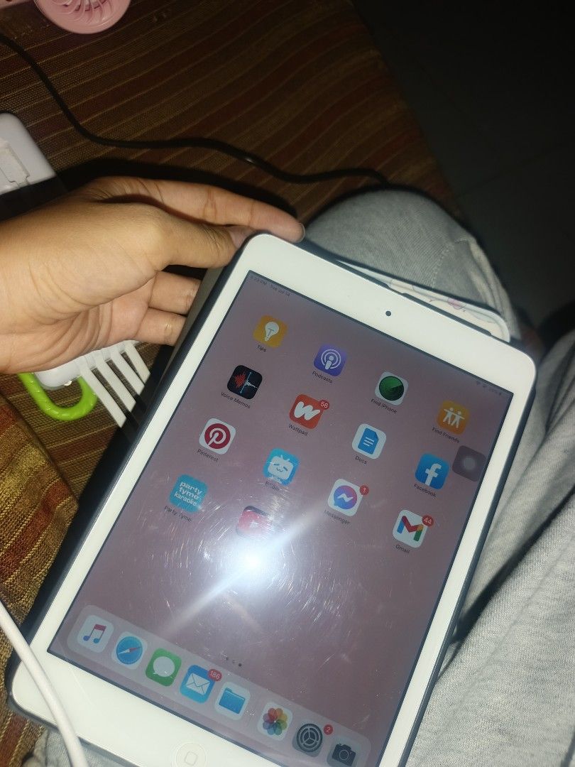 Ipad Mini 2 (Category: iPad) located in Caloocan City. Submitted by rodiewho (Listing ID 1449632655, Image 3). Description: IPAD MINI 2 ✅working fingerprint ✅working home button ✅working audio ✅malinaw both cam ✅can do wifi ✅can use apps ✅good LCD ✅can do apple id sa app store ✅free case ✅free charger ✅free headset no issue if about sa YouTube u can use safari reason for selling need ng add allowance for ojt i accept online payment and cash on de