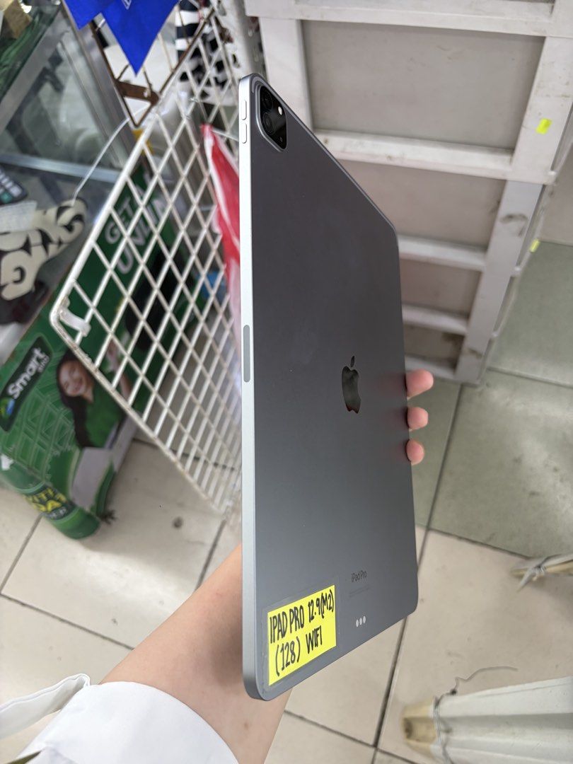 Ipad Pro M2 12.9 128gb Wifi No issue All working (Category: iPad) located in San Juan City. Submitted by javedsgadgetshop (Listing ID 1449535779, Image 3). Description: WE BUY AND SELL SO PWEDE MAGBINTA OR SWAP ! INSTALLMENT OPTIONS : SPAY LATER / GGIVES / CREDIT CARD / SKYRO / HOMECREDIT (BRANDNEW) Quick Specs : 💵 Ipad Pro M2 12.9 •128gb •NTC Variant •Good batt health •Wifi Only •95% Smoothness •No hidden issue | No Repaired •100% Authentic | N