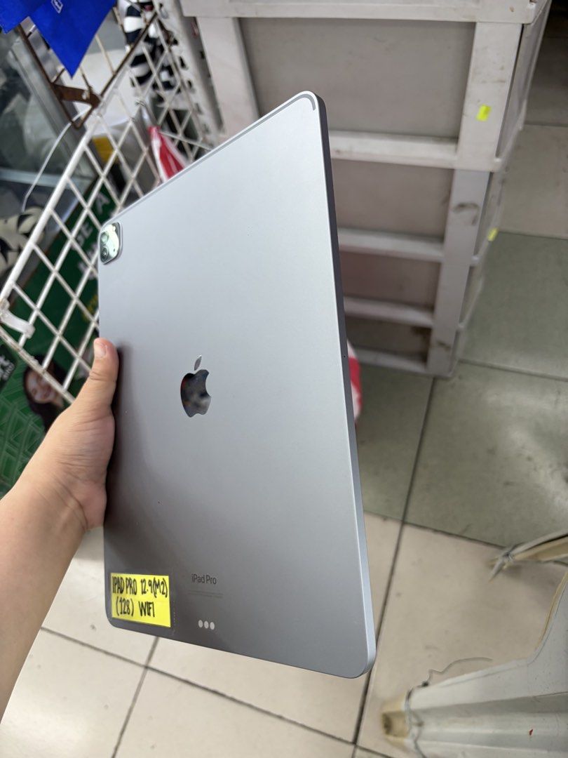 Ipad Pro M2 12.9 128gb Wifi No issue All working (Category: iPad) located in San Juan City. Submitted by javedsgadgetshop (Listing ID 1449535779, Image 2). Description: WE BUY AND SELL SO PWEDE MAGBINTA OR SWAP ! INSTALLMENT OPTIONS : SPAY LATER / GGIVES / CREDIT CARD / SKYRO / HOMECREDIT (BRANDNEW) Quick Specs : 💵 Ipad Pro M2 12.9 •128gb •NTC Variant •Good batt health •Wifi Only •95% Smoothness •No hidden issue | No Repaired •100% Authentic | N