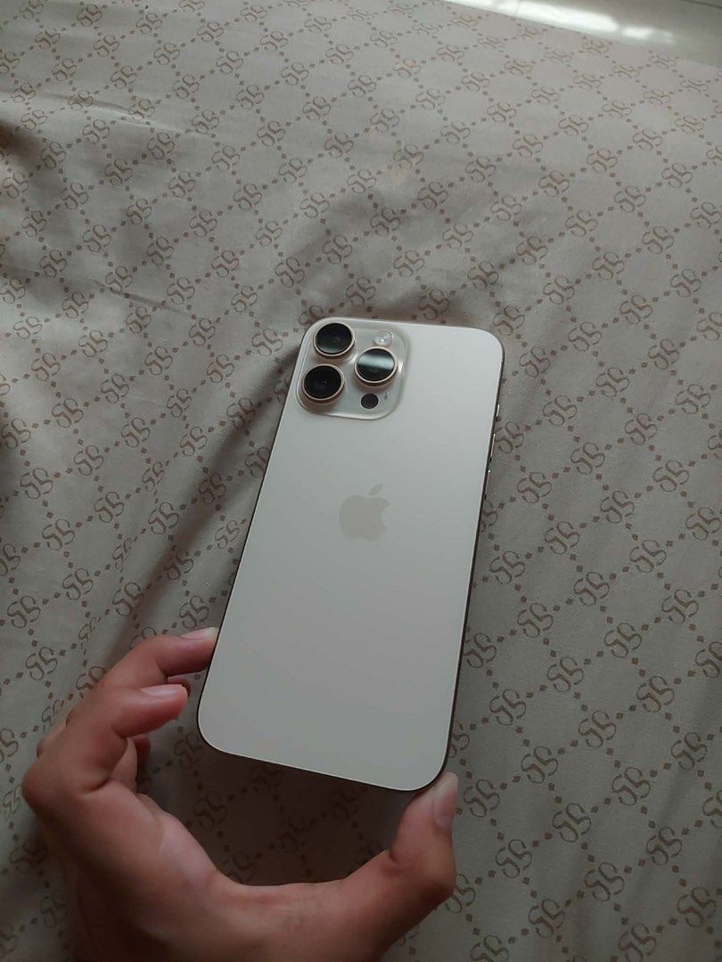 IPHONE 16 PRO MAX 256 GB (Category: iPhone 16 Series) located in San Fernando. Submitted by nglancle (Listing ID 1449600249, Image 3). Description: IPHONE 16 PRO MAX 256 GB 92% BATTERY WITH 5 FREE CASES LADY OWNED MEET UP AROUND PAMPANGA SLIGHTLY NEGO FOR SURE BUYER.