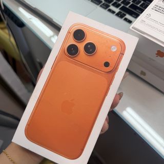 (Category: ) located in . Submitted by 8thavemobile.sg (Listing ID 1449002807, Image 1). Description: .