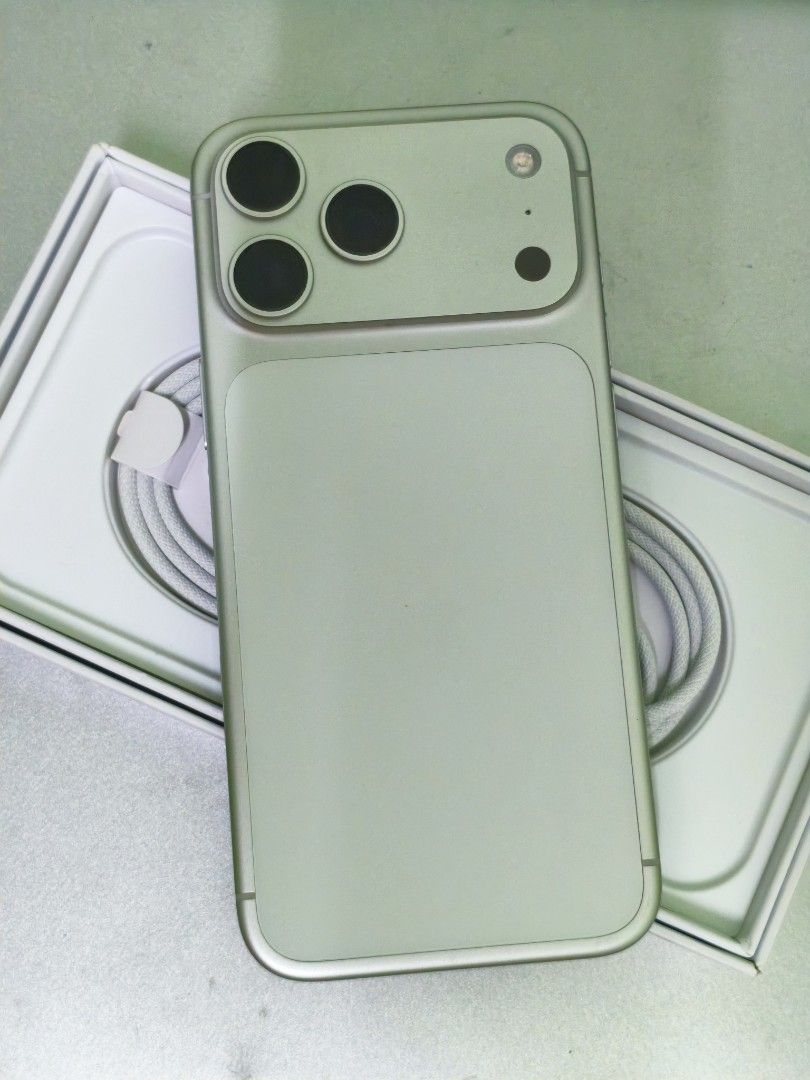 iphone-17-pro-max-silver-256gb-iphone-iphone-17-series