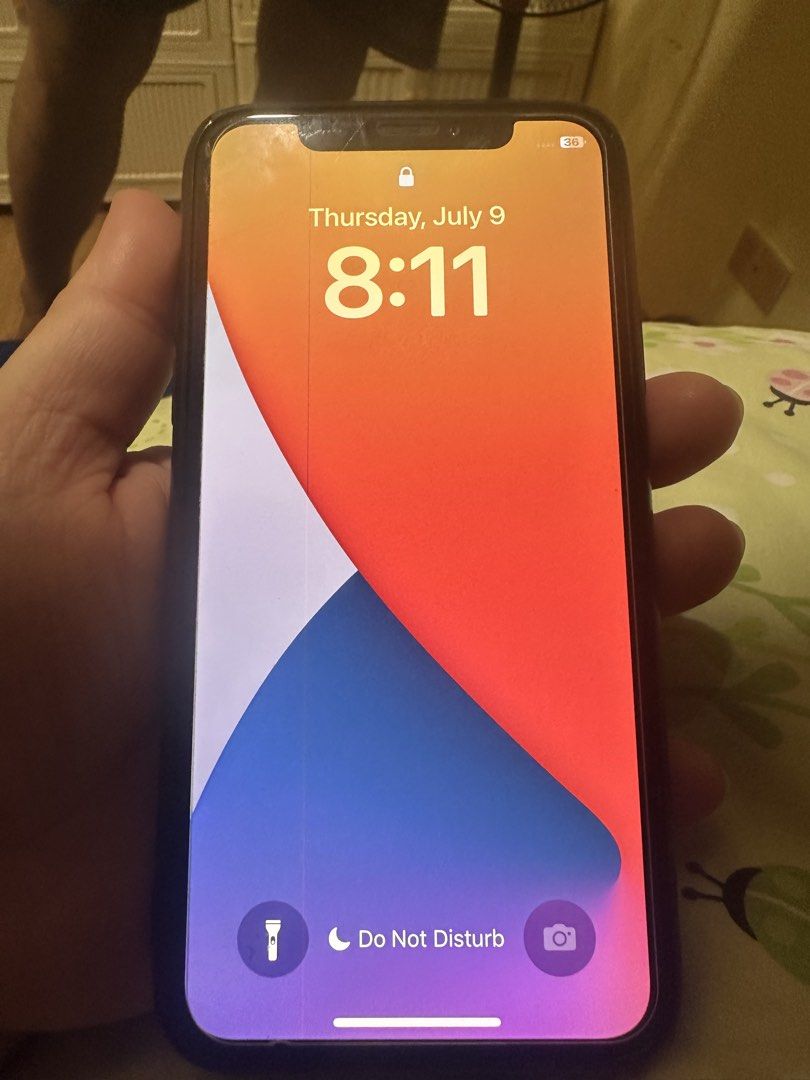 Iphone X (Category: iPhone X Series) located in Manila. Submitted by preloved_by_ea (Listing ID 1449709716, Image 1). Description: Need battery and lcd replacement Sa lcd meron line kaya minsan ung letter T ayaw mapindot Maraming seller sa orange app ang nag sell ng battery at lcd Parepair nio nalang sa shop Mura lang karamihan sumingil pag may dala na kayong sarili niyong bat and lcd service na lang usually 400 up ang singil Makinis pa to kase e