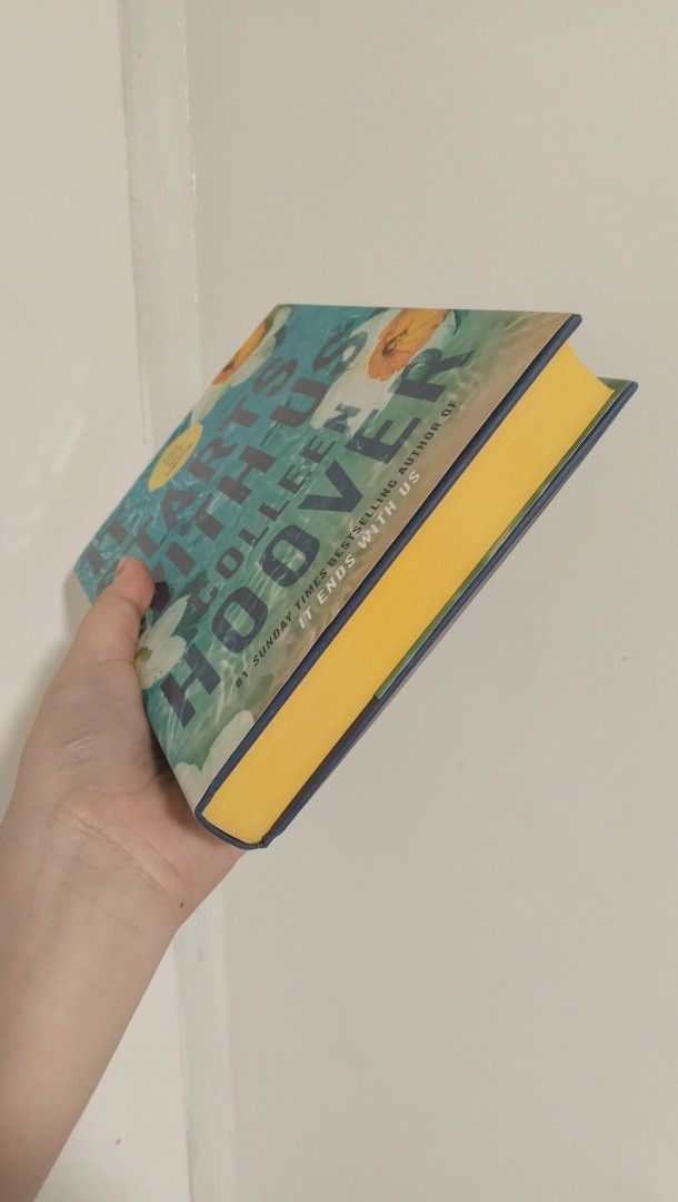 It Starts With Us by Colleen Hoover (Category: Storybooks) located in Quezon City. Submitted by cclazo1029 (Listing ID 1449708355, Image 2). Description: RFS: unhauling since I need shelf space 📚 read only once, the book has been sitting on my shelf. Hardbound, clean pages, with yellow sprayed edges. MOP: UB, LBP, Gcäsh MOD: J&T DM me for more photos. Listed items are slightly negotiable but pls NO TO LOW BALLERS. .