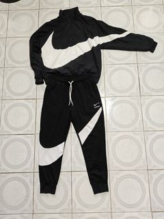 (Category: ) located in . Submitted by jaysthrift (Listing ID 1449748551, Image 1). Description: .