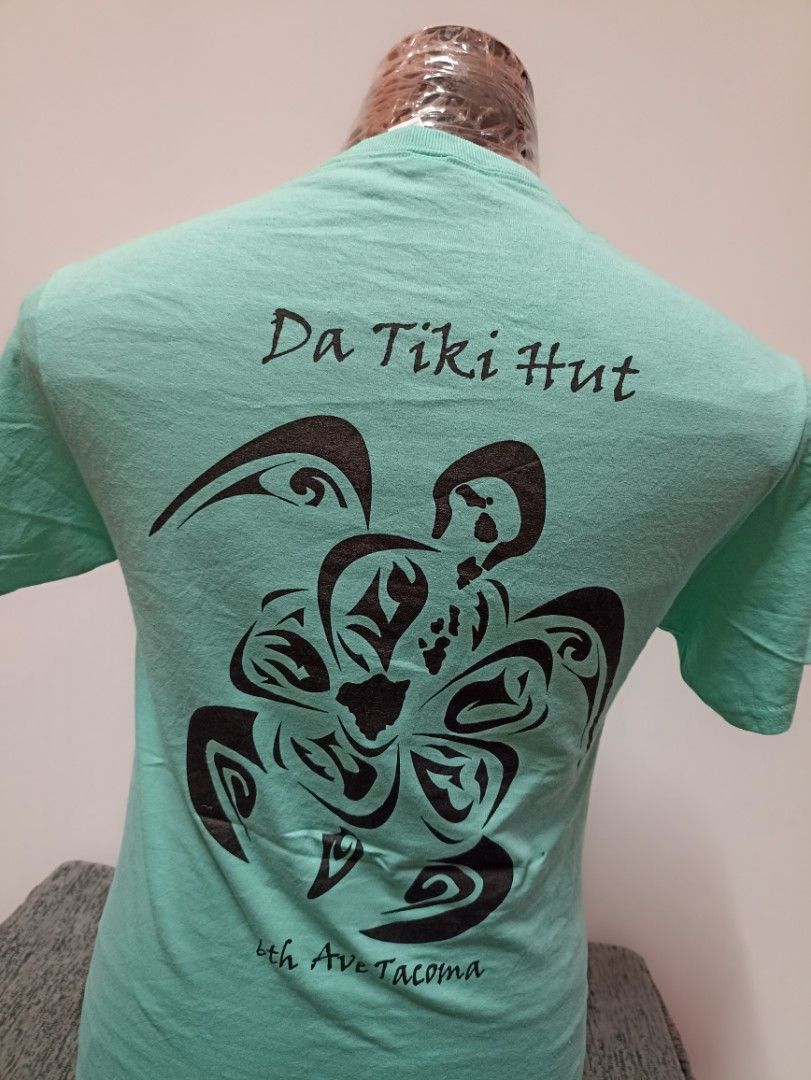 Jerzees Aloha Maui p18/l28 (Category: Tshirts & Polo Shirts) located in Pasir Mas. Submitted by marxumaruwais (Listing ID 1449672478, Image 1). Description: armpit 18 inch length 28 inch condition 10/10...