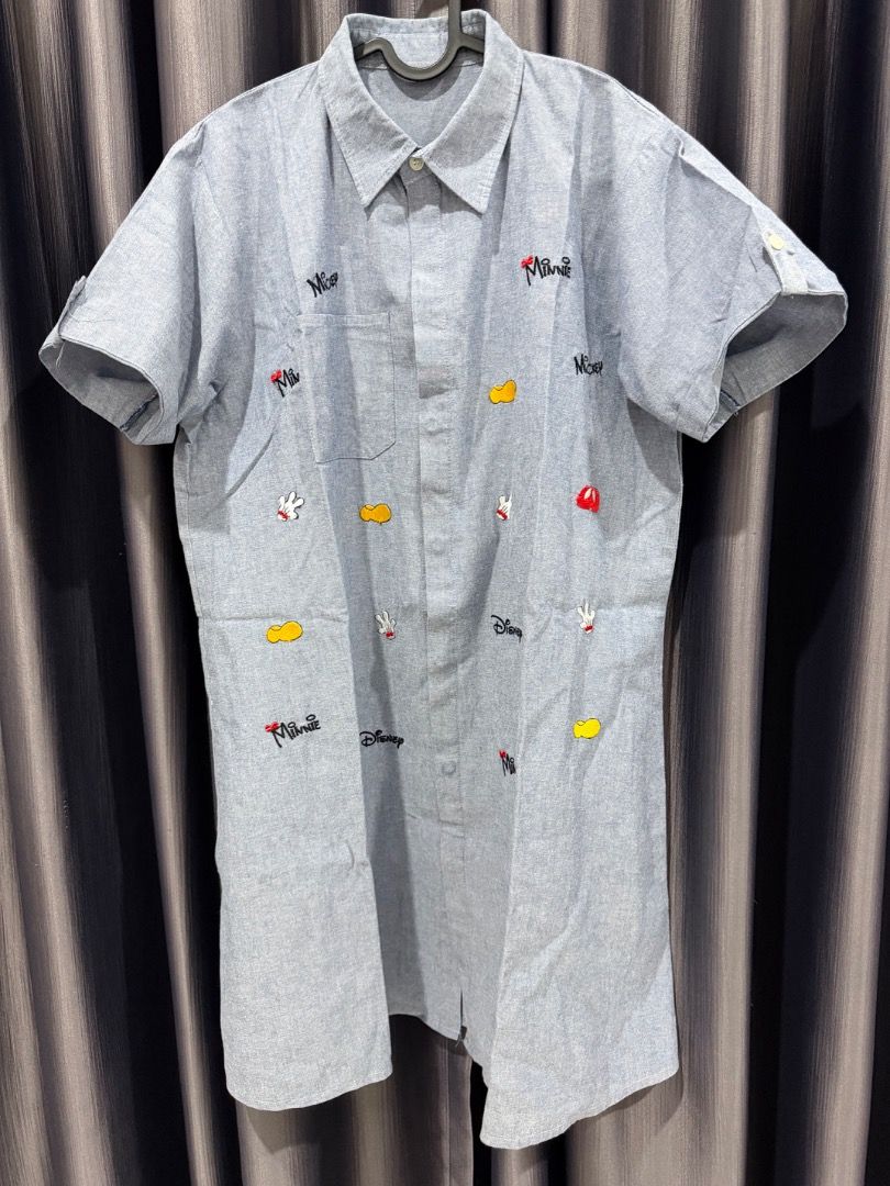 Kemeja dress Disney Mickey Minnie (Kategori: Gaun & Rok) berada di Jakarta Barat. Dikirim oleh jm-778 (ID iklan 1449686542, Gambar 1). Deskripsi: Preloved Kemeja Dress Motif Disney Mickey Minnie Ukuran P : 89 L : 57 Kondisi 8/10.