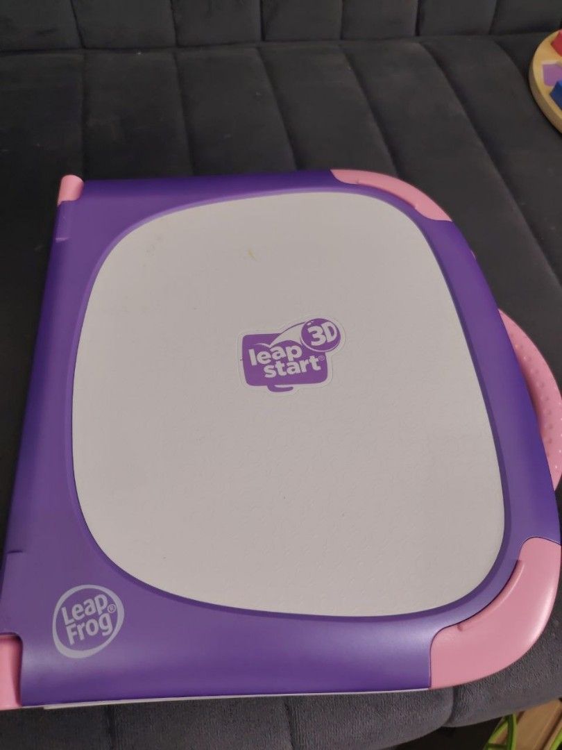 LeapFrog LeapStart 3D Interactive Learning System (Category: Educational & Learning Toys) located in Kadok. Submitted by dsmizzaza (Listing ID 1449684921, Image 1). Description: ✅Item Used/Bundle Mix Toys Berminat/Interested 016 472 7883.