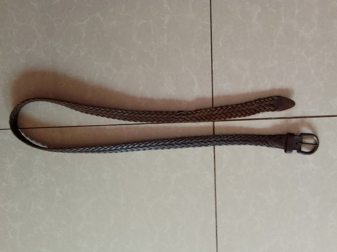 Leather Brown Tweed Belt (Category: Belts) located in Davao. Submitted by declutter-ecothings (Listing ID 1449608232, Image 3). Description: Leather brown Tweed design belt. Unisex. Strong build. No issue..