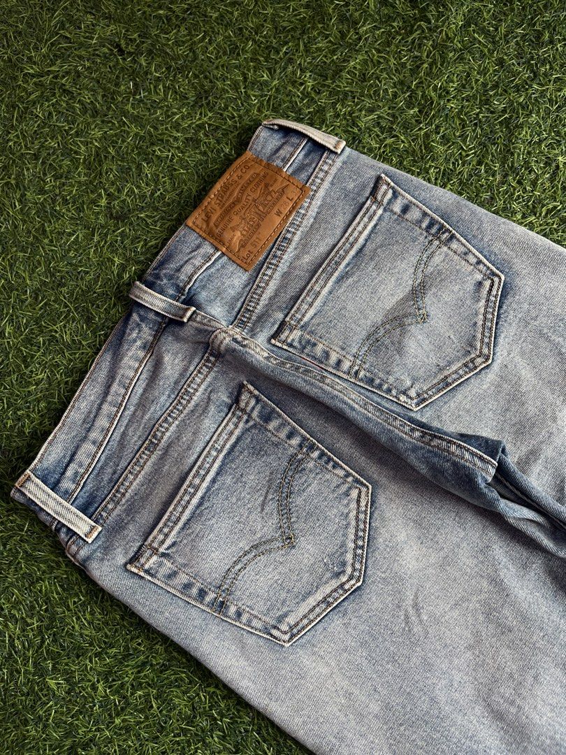 Levi’s 511 Leather Patch Denim Pants (Category: Jeans) located in Calapan. Submitted by seria_thrifting_apparel (Listing ID 1449699597, Image 2). Description: ✅ 511 Leather Patch • Width: 28-31 • Length: 38 • Hem: 6.5 • Color rate: 8.8/10 • Issue: Need Wash (Very Good Condition).