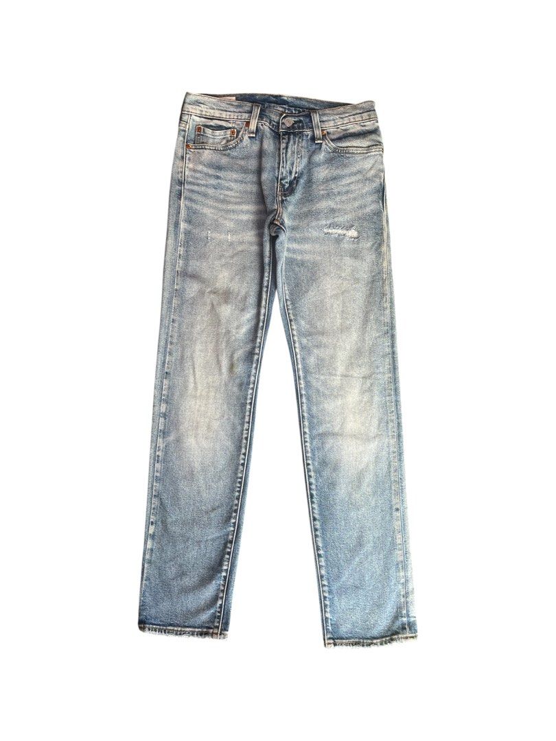 Levi’s 511 Leather Patch Denim Pants (Category: Jeans) located in Calapan. Submitted by seria_thrifting_apparel (Listing ID 1449699597, Image 1). Description: ✅ 511 Leather Patch • Width: 28-31 • Length: 38 • Hem: 6.5 • Color rate: 8.8/10 • Issue: Need Wash (Very Good Condition).