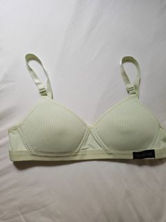 (Category: ) located in . Submitted by wanttosell13 (Listing ID 1449641504, Image 1). Description: .