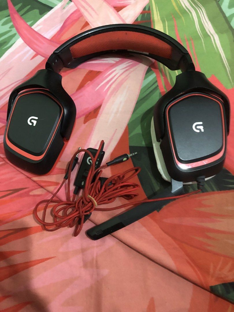 Logitech G230 wired gaming headset (Category: Headphones & Headsets) located in Quezon City. Submitted by markgolveo (Listing ID 1449544231, Image 1). Description: Logitech G230 wired gaming headset Needs earpads replacement Signs of wears due to being preloved Tested working all functions Very good audio quality output.