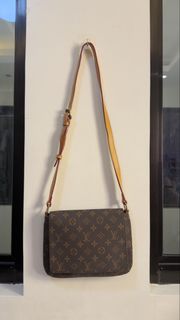 (Category: ) located in . Submitted by preluxeshop_ph (Listing ID 1449591908, Image 1). Description: .