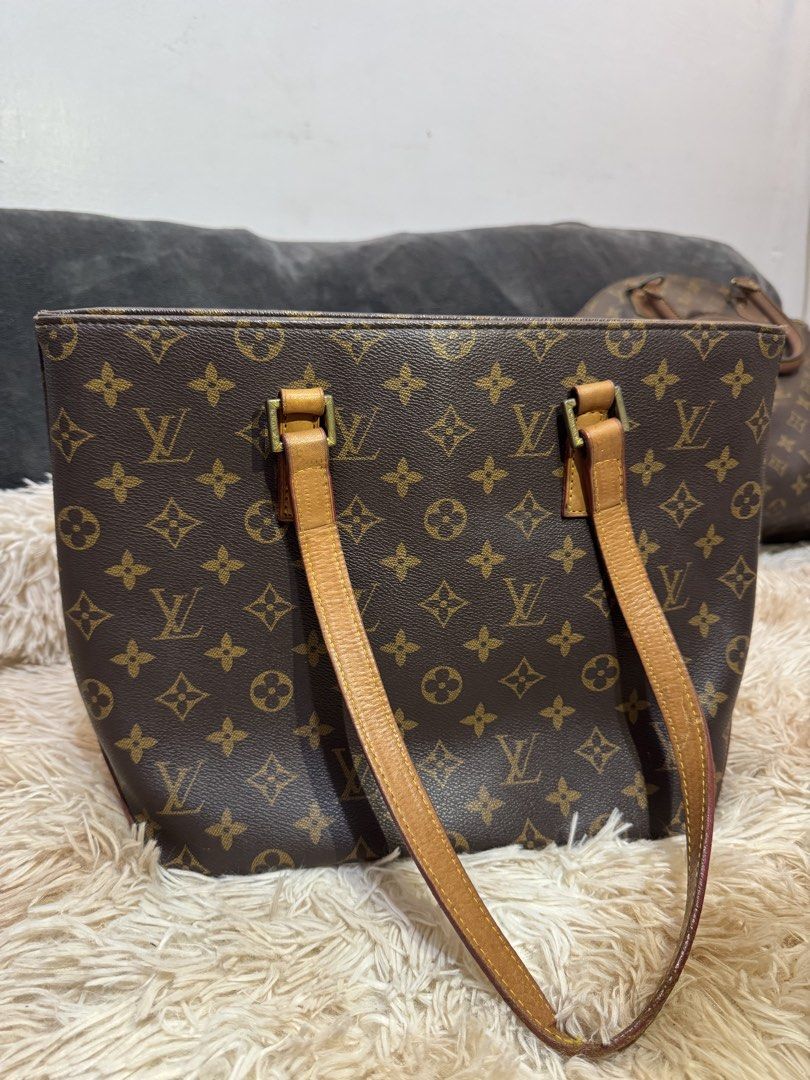 Louis Vuitton Monogram Tote Bag (Category: Luxury Bags & Wallets) located in Quezon City. Submitted by ainyaine16 (Listing ID 1449576197, Image 1). Description: - Classic Louis Vuitton Monogram Tote Bag - Tan leather straps and trim - Spacious interior, perfect for daily essentials - Timeless and versatile design.