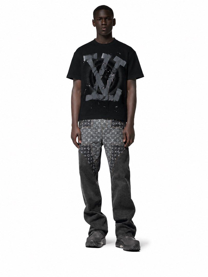 Louis Vuitton Paint Splatter T Shirt (Category: Luxury Apparel) located in Bacolod City. Submitted by thriftppy_ (Listing ID 1449685016, Image 2). Description: Size Small Width: 21 Length: 28 Color rate: 9.8/10 Condition: Excellent near new Issue: none DM for sure buyers 📥 Mode of payment:GCASH, BANK TRANSFER Unli vouch and vc for safety transaction. 📌Color may vary due to lighting📸 📦 Shipping via JNT EXPRESS🚚 📍Location: Bacolod City, Negro