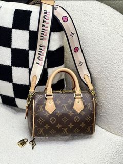 (Category: ) located in . Submitted by neverfull_luxury_sg (Listing ID 1449602491, Image 1). Description: .