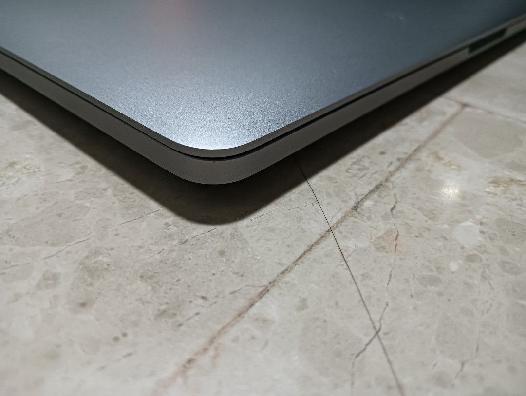 M2 2022 13" MacBook Pro509717914206883844