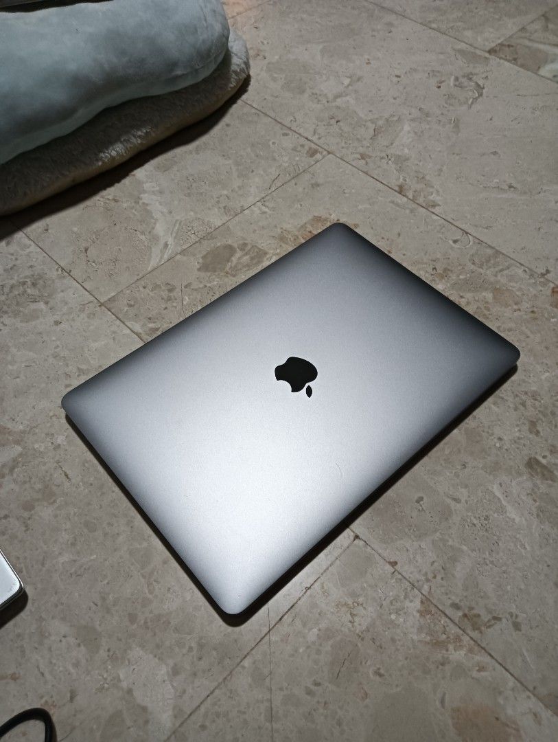 M2 2022 13" MacBook Pro509717914206883841