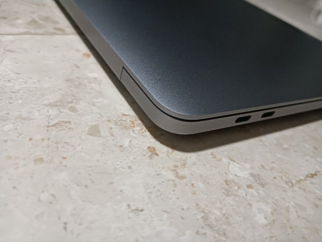M2 2022 13" MacBook Pro509717914206883843