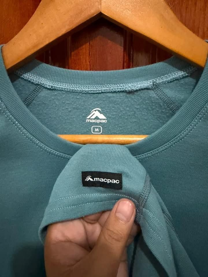 Macpac Recycled Polyester Long Sleeve Shirt - Teal - Size M (Category: Tshirts & Polo Shirts ) located in Taguig. Submitted by geestuff27 (Listing ID 1449586254, Image 3). Description: - Macpac Teal Long Sleeve Shirt - Made with 100% Recycled Polyester - Designed in New Zealand, Made in China - Features comfortable Raglan Sleeves - Ideal for Outdoor Adventures or Casual Wear - Simple and Functional Design.