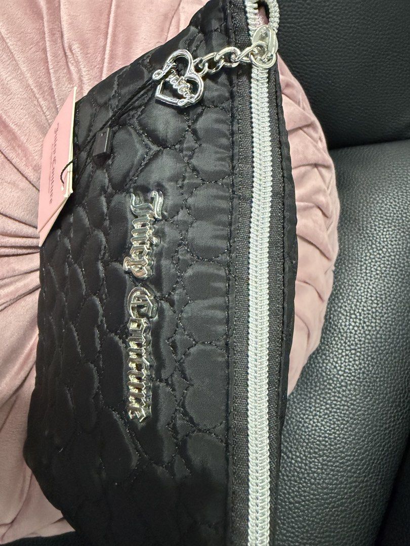 Make up pouch (Category: Purses & Pouches) located in Mexico. Submitted by simang888 (Listing ID 1449588041, Image 2). Description: .