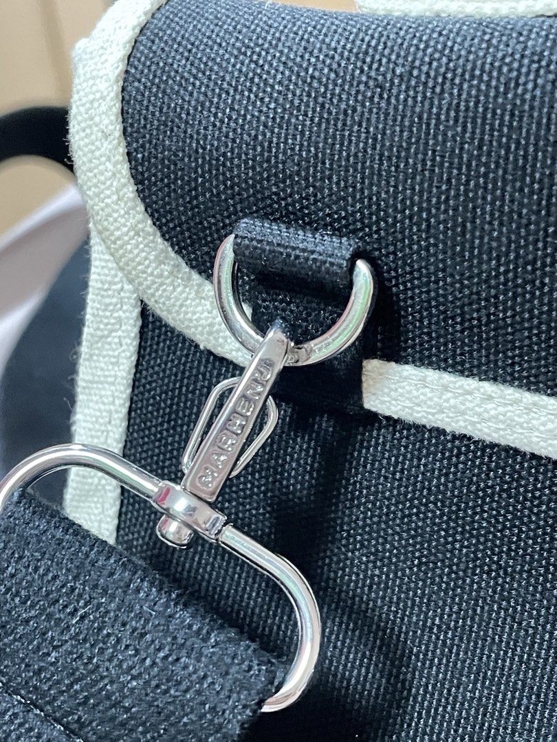 Marhen 'J - Sunny Bag Black (Category: Cross-body Bags) located in Paranaque City. Submitted by mitchiejournals (Listing ID 1449716674, Image 3). Description: Marhen ‘J - Sunny Bag Black Bought in Korea Comes with an adjustable strap RFS: Decluttering.